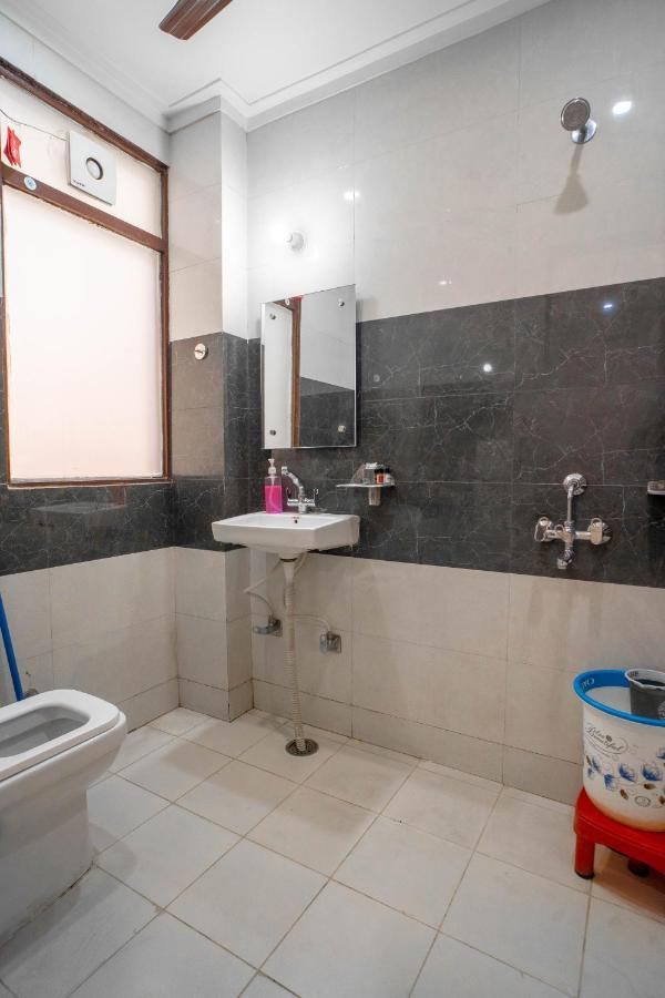 The Lodgers 2 Bhk Serviced Apartment Infront Of Artemis Hospital Gurgaon Extérieur photo