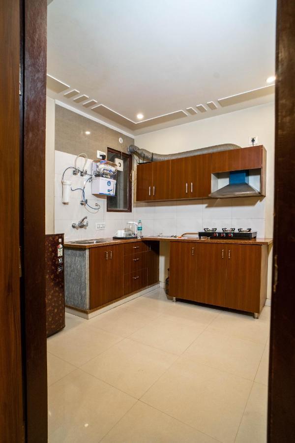 The Lodgers 2 Bhk Serviced Apartment Infront Of Artemis Hospital Gurgaon Extérieur photo
