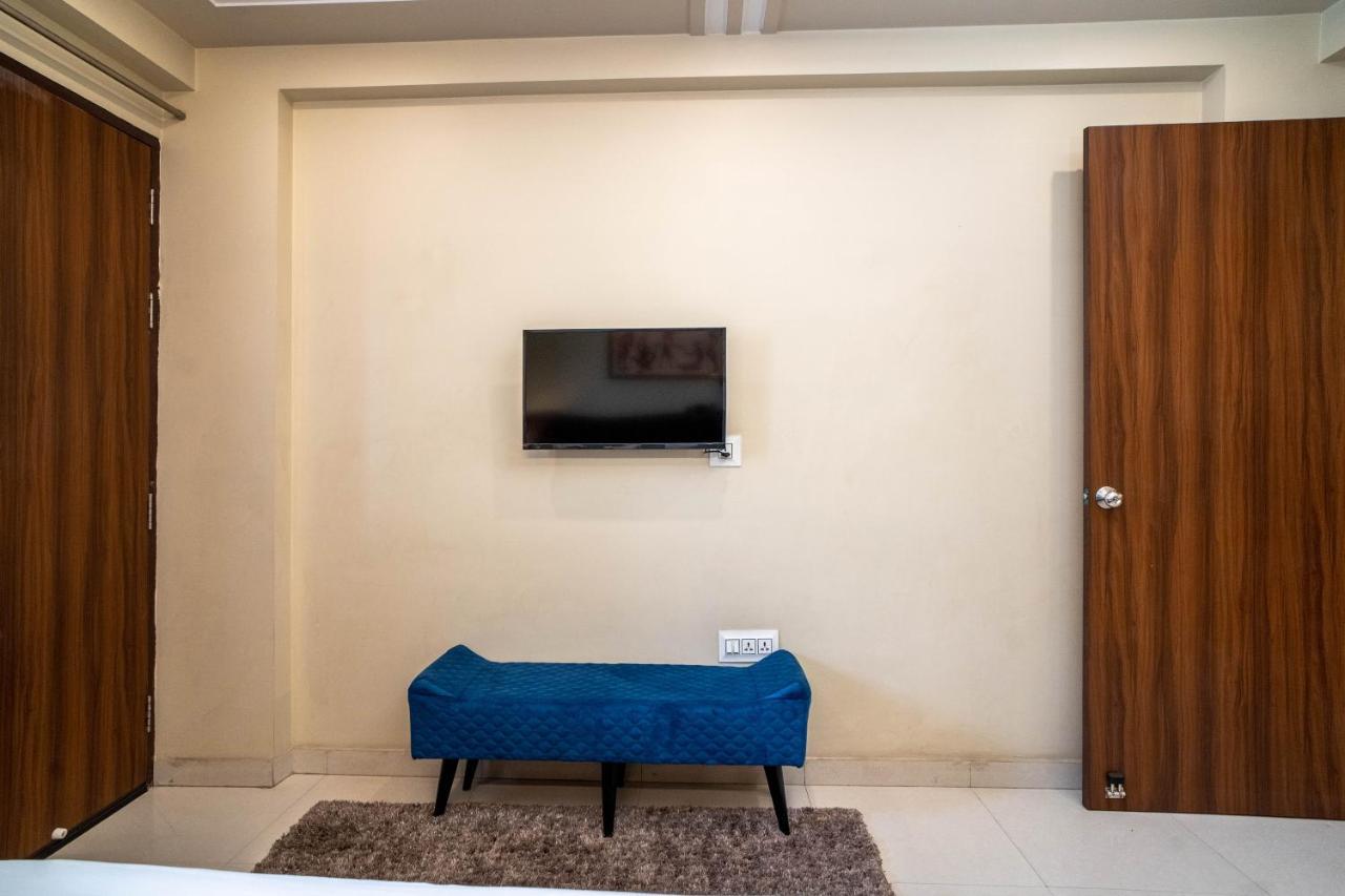 The Lodgers 2 Bhk Serviced Apartment Infront Of Artemis Hospital Gurgaon Extérieur photo