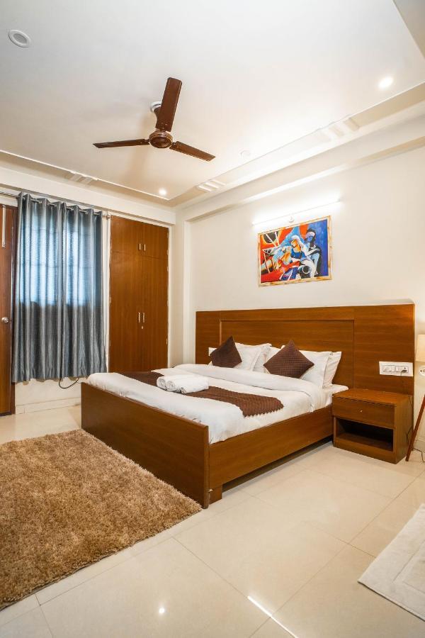 The Lodgers 2 Bhk Serviced Apartment Infront Of Artemis Hospital Gurgaon Extérieur photo