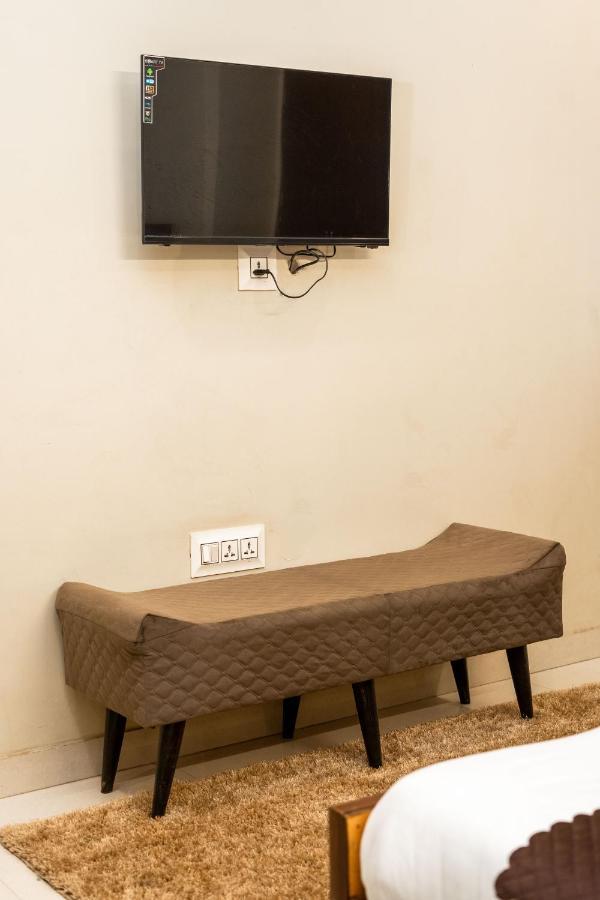 The Lodgers 2 Bhk Serviced Apartment Infront Of Artemis Hospital Gurgaon Extérieur photo