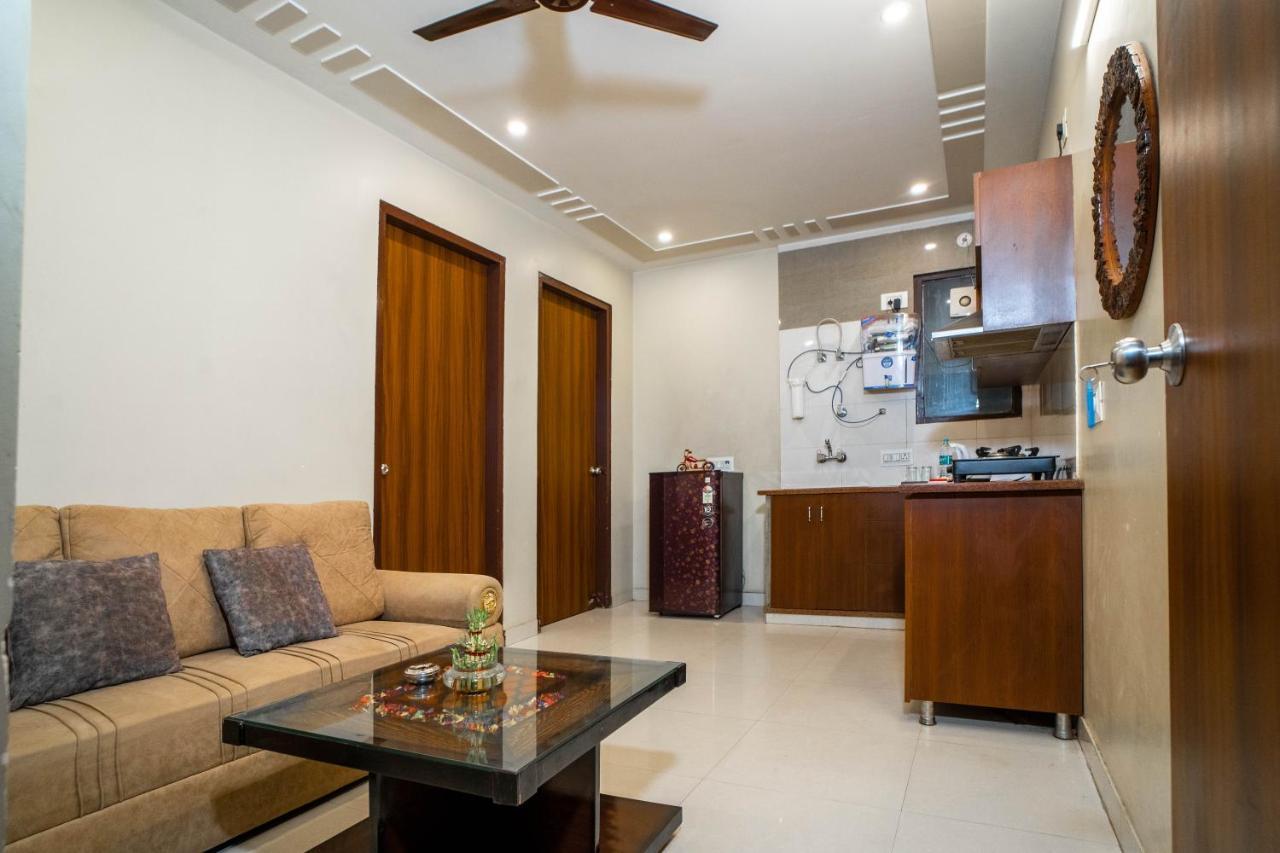 The Lodgers 2 Bhk Serviced Apartment Infront Of Artemis Hospital Gurgaon Extérieur photo
