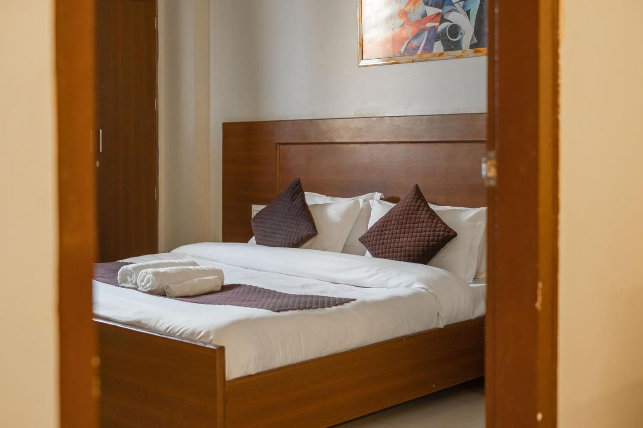 The Lodgers 2 Bhk Serviced Apartment Infront Of Artemis Hospital Gurgaon Extérieur photo