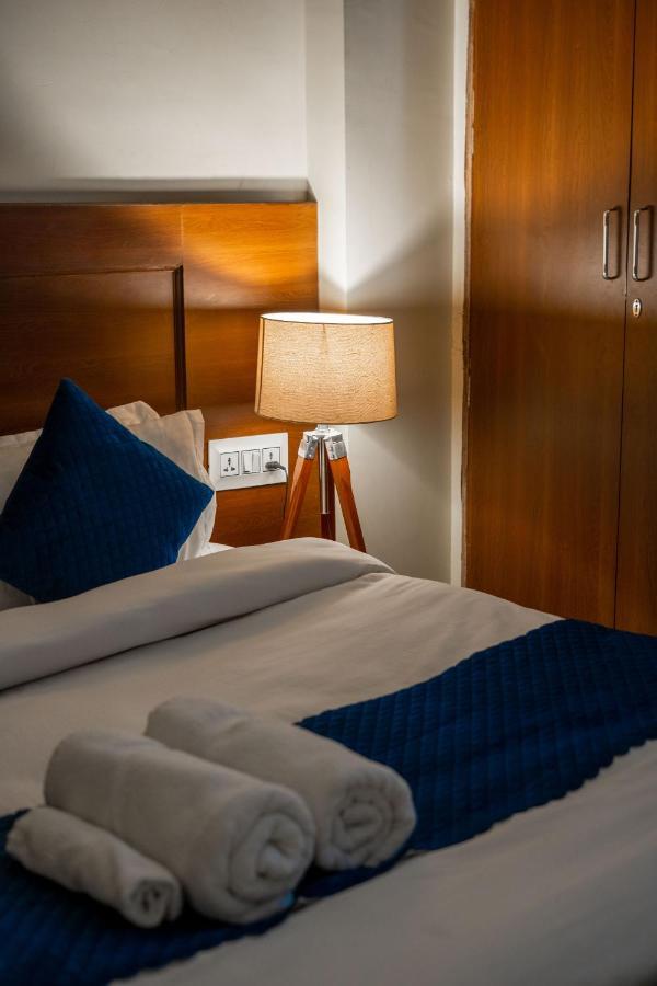 The Lodgers 2 Bhk Serviced Apartment Infront Of Artemis Hospital Gurgaon Extérieur photo