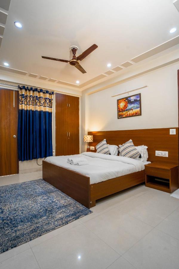 The Lodgers 2 Bhk Serviced Apartment Infront Of Artemis Hospital Gurgaon Extérieur photo
