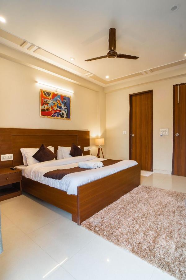 The Lodgers 2 Bhk Serviced Apartment Infront Of Artemis Hospital Gurgaon Extérieur photo