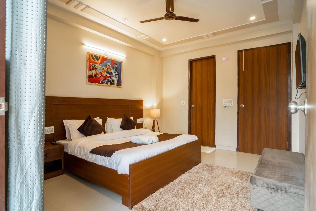 The Lodgers 2 Bhk Serviced Apartment Infront Of Artemis Hospital Gurgaon Extérieur photo