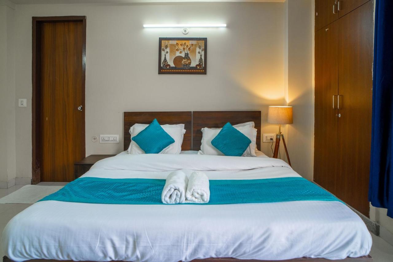 The Lodgers 2 Bhk Serviced Apartment Infront Of Artemis Hospital Gurgaon Extérieur photo